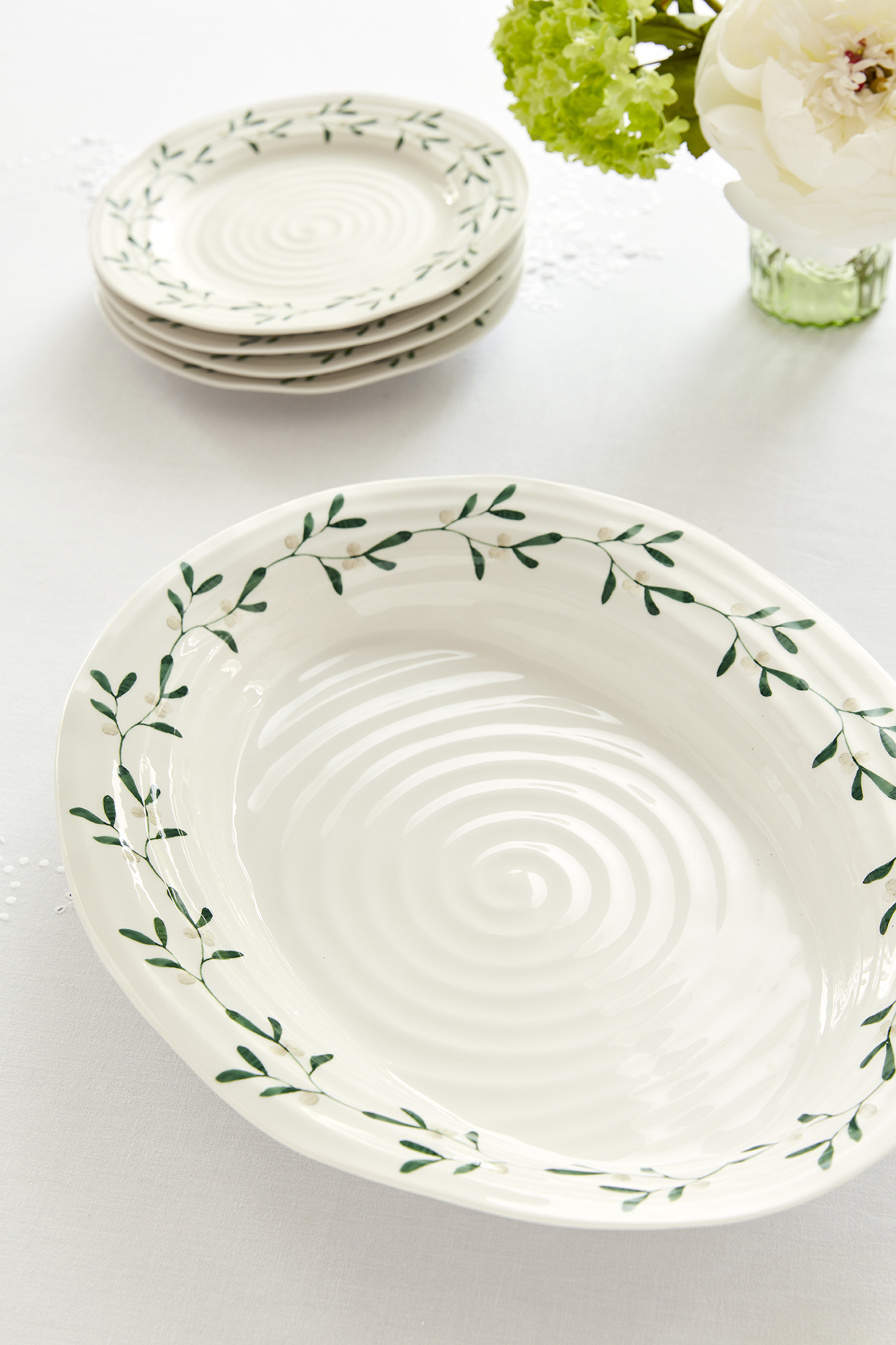 Sophie Conran Mistletoe Oval Platter image number null